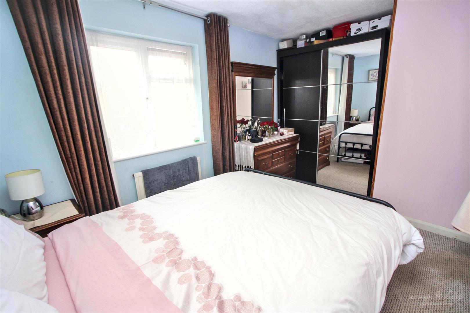 Pemberton Gardens, Calcot, Reading